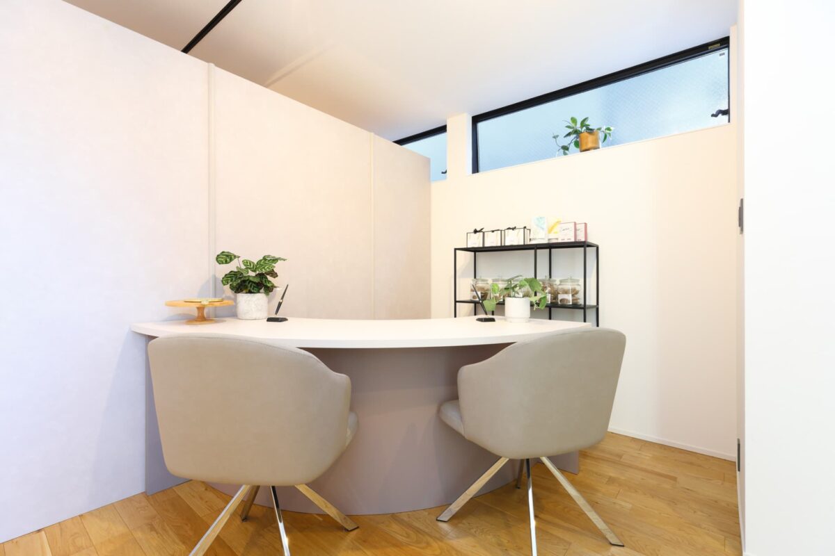 【TUYAYA 本店】 カウンセリングルーム