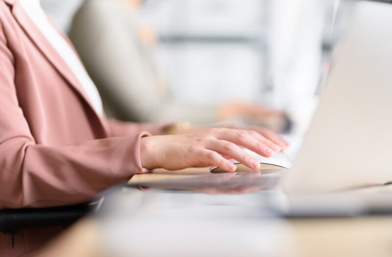 同じ姿勢を続けること